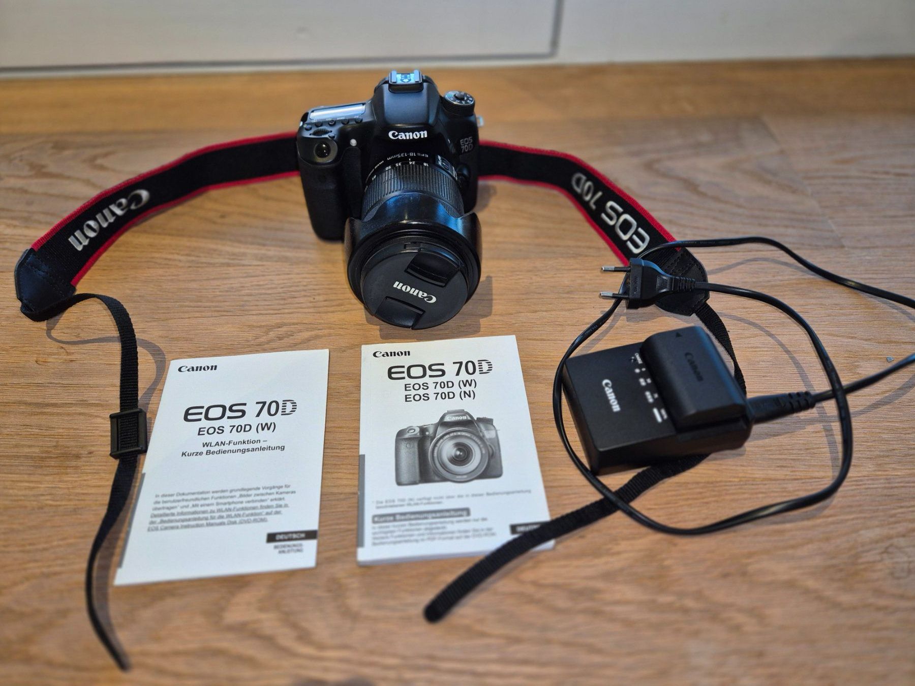 Canon Appareil photo: Canon EOS 70D mit 2 Objektiven und Blitz – D'occasion à Wil SG par black1963