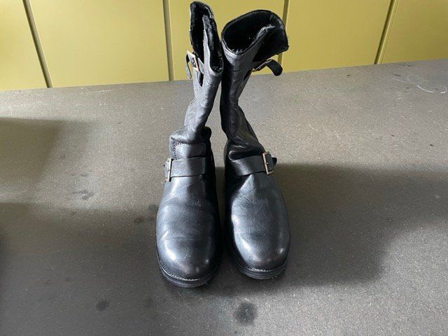 Jimmy Choo Scarpe da donna: Biker Boots Jimmy Choo – Usato da Gockhausen venduto da subbotnik 1
