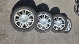 4 Stahlfelgen mit Winterpneu von VW Polo 185/60R15