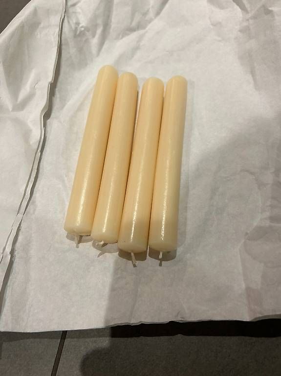 Candele: 4 weisse Kerzen – Usato da Gams venduto da Mextop
