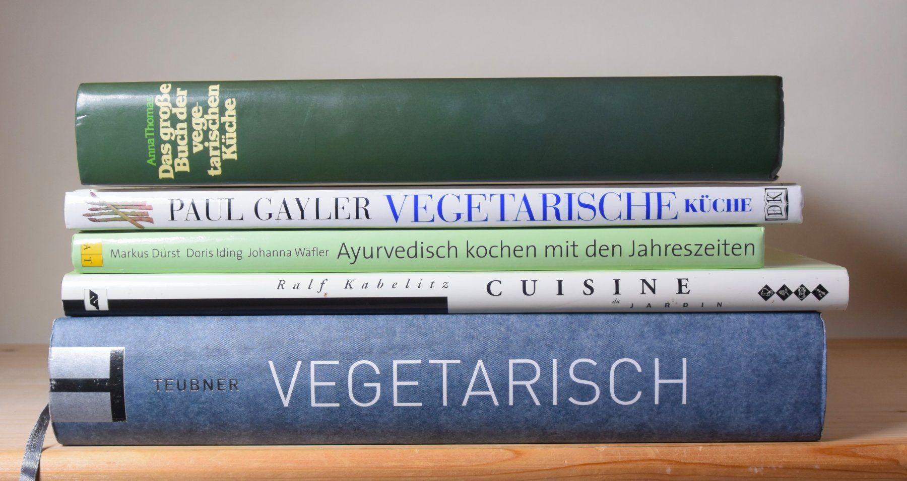 Libri: Konvolut Vegetarisch kochen 5 Titel – Usato da Erschwil venduto da taglang
