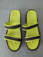 Sandalen Damen grüne Sohle schwarze Riemen Grösse 40