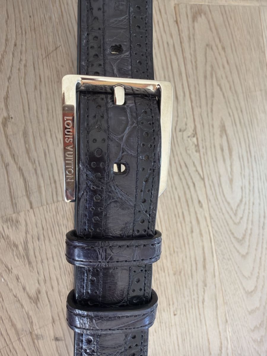 Louis Vuitton Gürtel: Louis Vuitton Gürtel dunkelblau aus 2012 – Gebraucht aus Liestal von amaroque