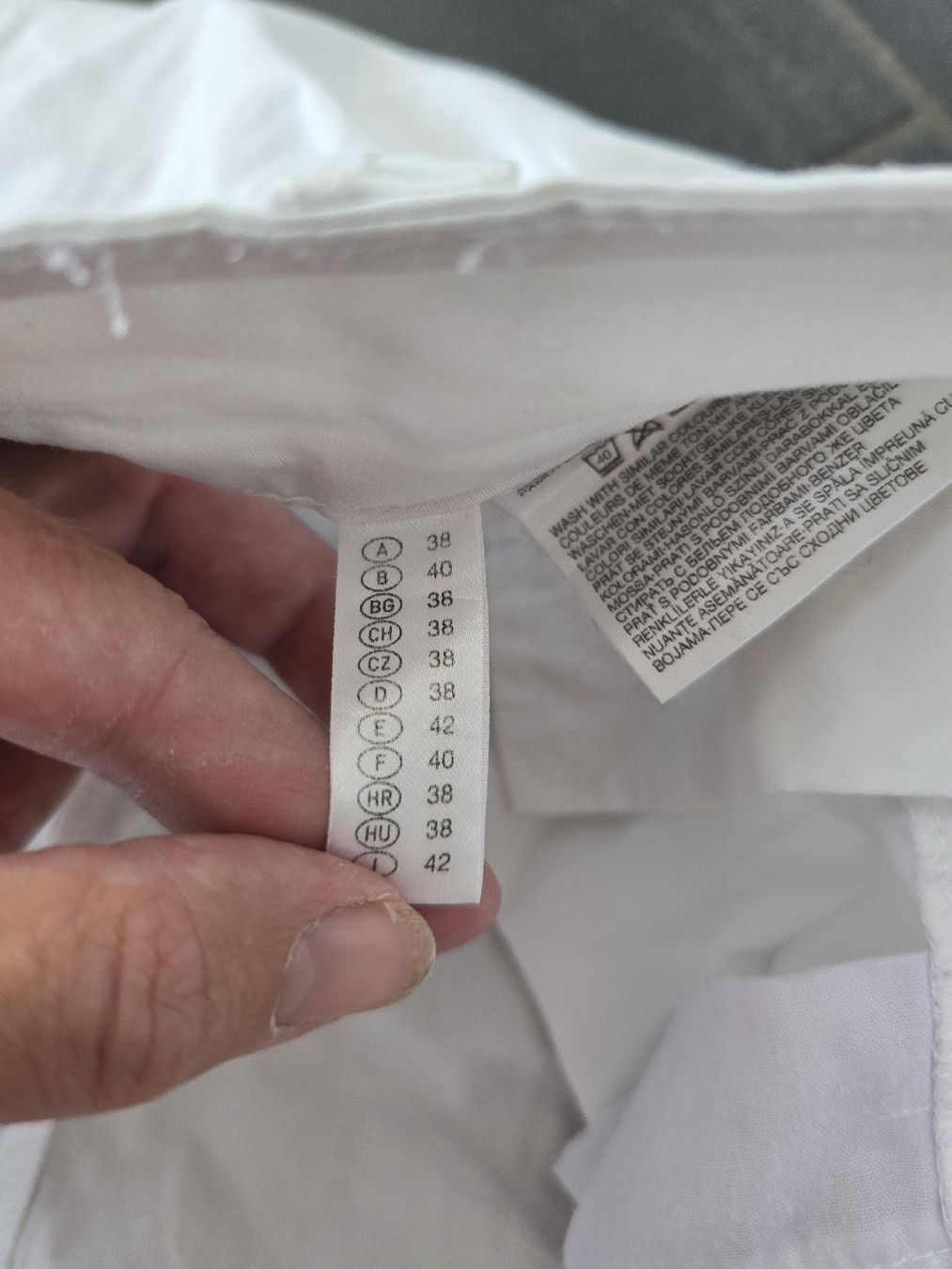 C&A Pantaloni: Clockhouse Sommer-Shorts, weiss, Gr. 38 – Usato da Unterentfelden venduto da Panda-87 2