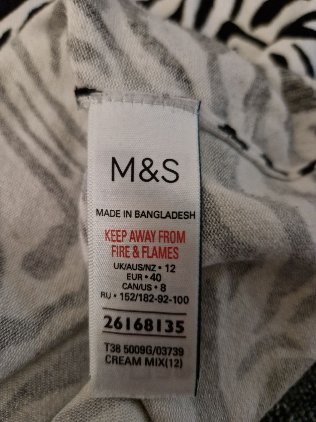 Tops: Kurzarmpullover Zebra Size 12 (40) – Gebraucht aus Fislisbach von mka_km8f 5