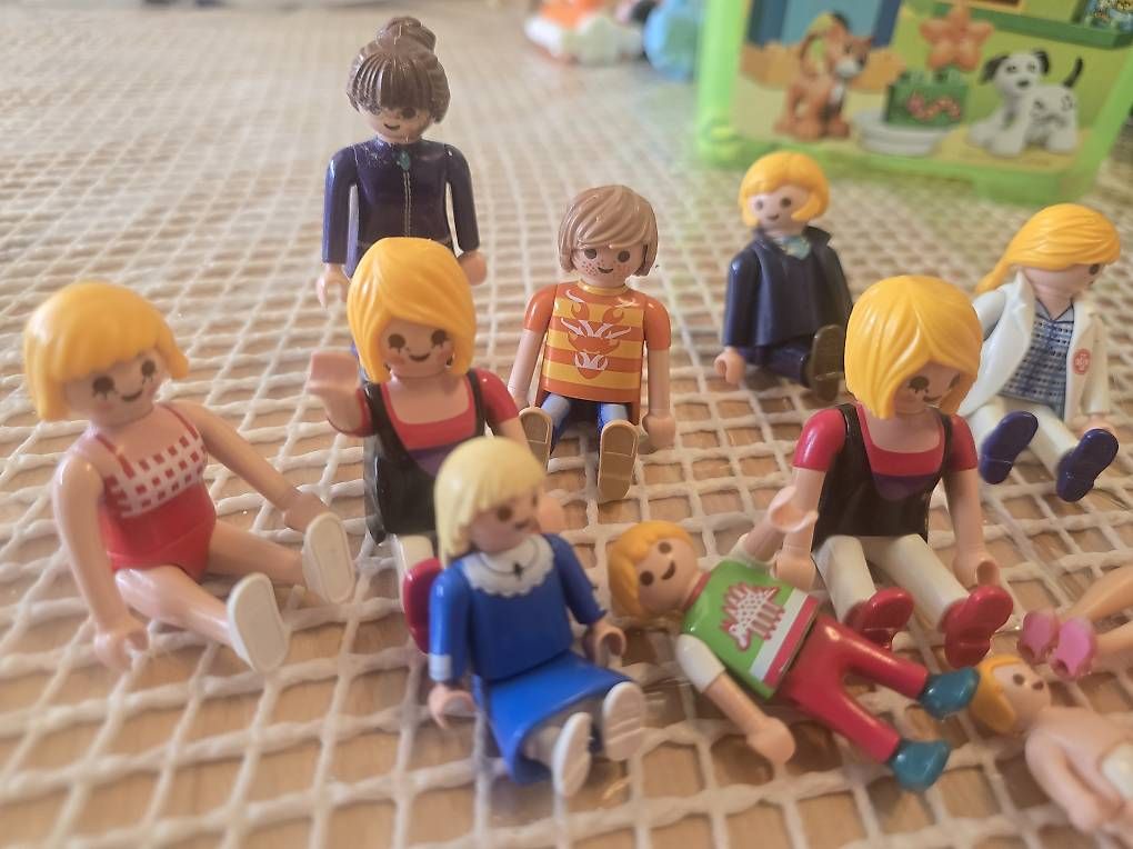 Spielzeuge: Spielfiguren – Gebraucht aus Therwil von JosefinaV 3