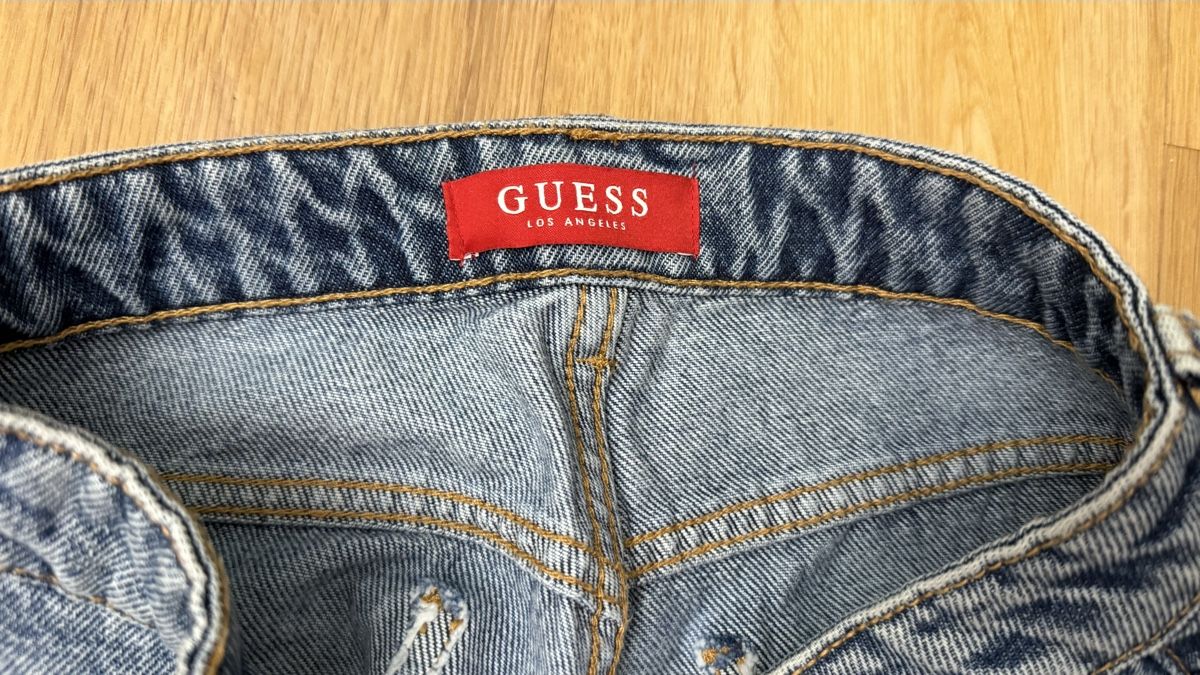 Guess Jeans: Jeans Guess Gr. 25. Neu – Nuovo (secondo la descrizione) da Wallisellen venduto da S_lb 2