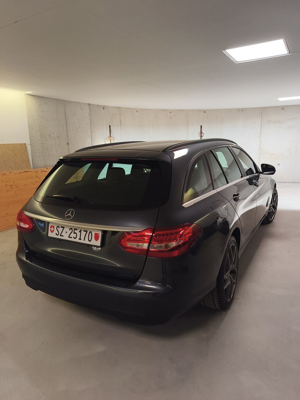 Mercedes-Benz Automobili: Mercedes-Benz C-220 – Usato da Pfäffikon SZ venduto da sch_s7zw 2