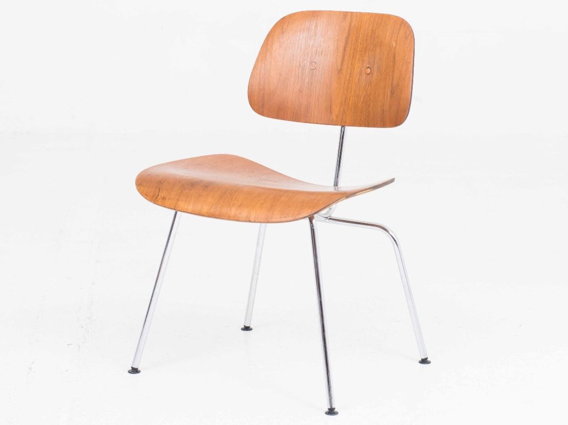 Herman Miller Sedie: Herman Miller DCM Stuhl von Charles & Ray Eames in Nussbaum – Usato da Zürich venduto da STUZH38