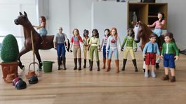 11 Schleich Reiterfiguren und Zubehör