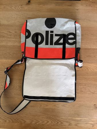 Umhängetasche Polizei bedruckt reflektierend guter Zustand