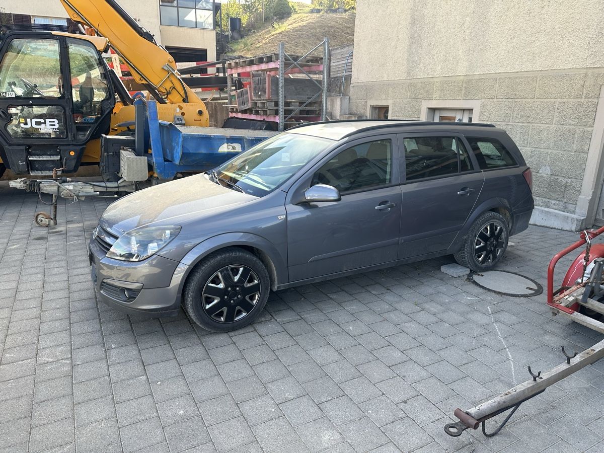 Opel Autos: Opel Astra 1,7 CDTI – Gebraucht aus Bözberg von Fabian0111 1