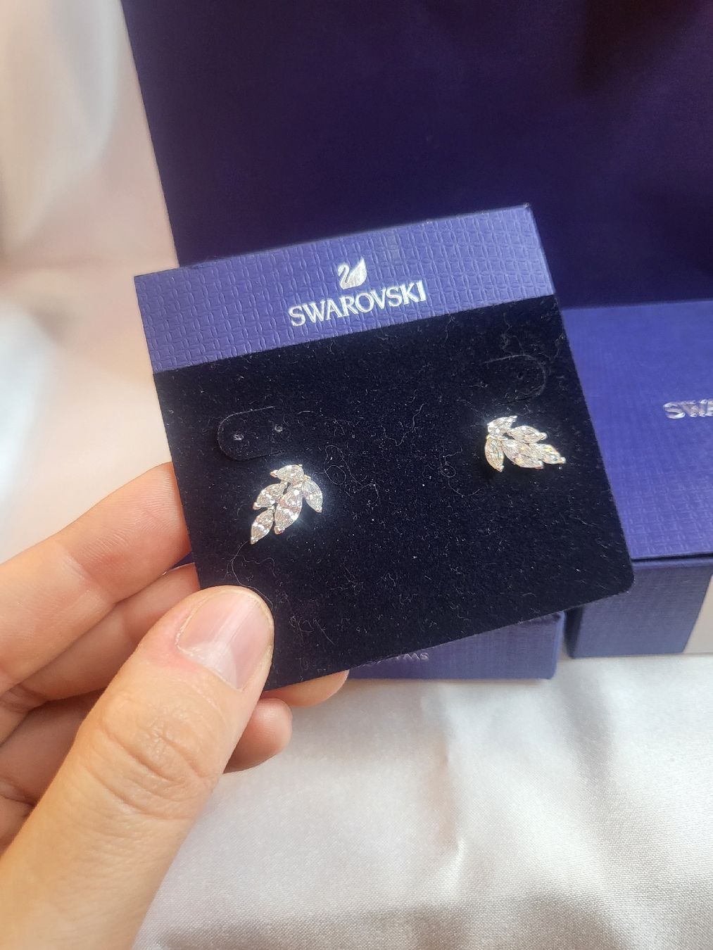 Swarovski Orecchini pendenti & Orecchini a lobo: NEUE Swarovski Ohrstecke – Nuovo e nell'imballaggio originale da Hellbühl venduto da d.d.d.125 4