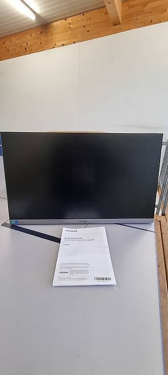 Monitore: Samsung moniteur professionnel – Gebraucht aus Boudry von noy_fy68