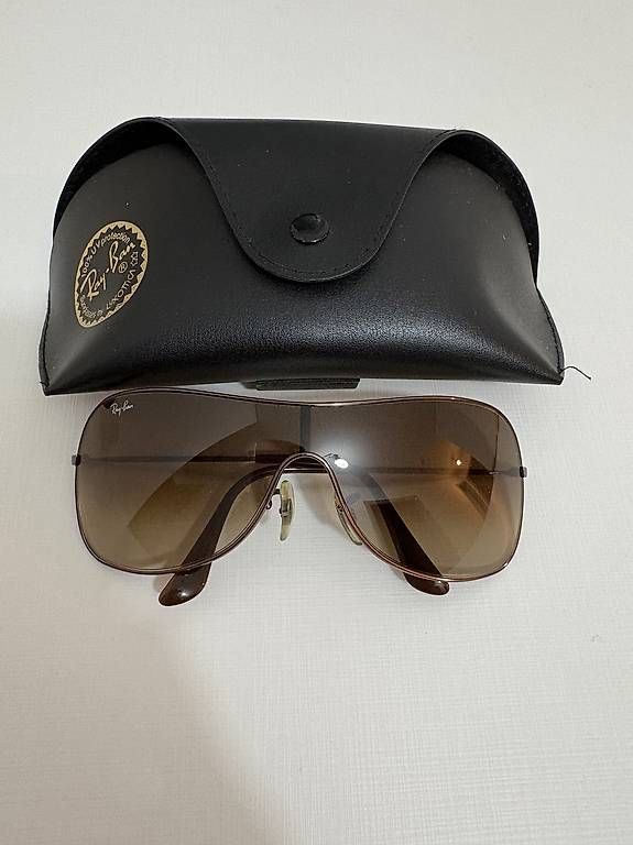 Brillen & Gläser: Vendo occhiali Ray Ban  – Gebraucht aus Camorino von lis_m527