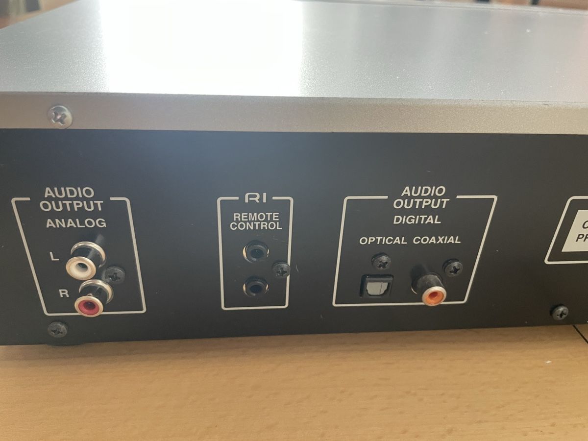 Onkyo Lettore multimediale & Streamer: Onkyo C-7030 / Hifi-CD-Player – Usato da Zürich venduto da knipso 4