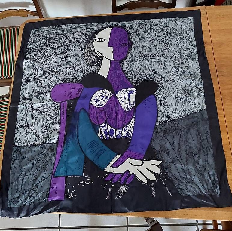 Foulards, Tücher & Schals: Picasso Foulard – Gebraucht aus Biel/Bienne von ChZ10