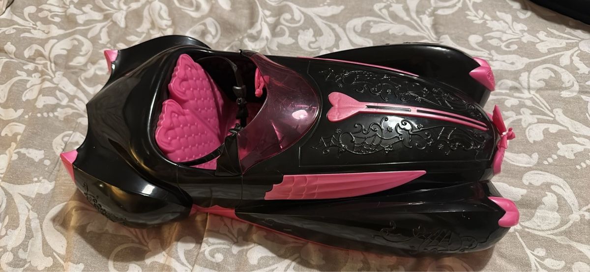 Bambole: Monster High voiture Draculaura G1 – Usato da Meyrin venduto da giu_v8tk