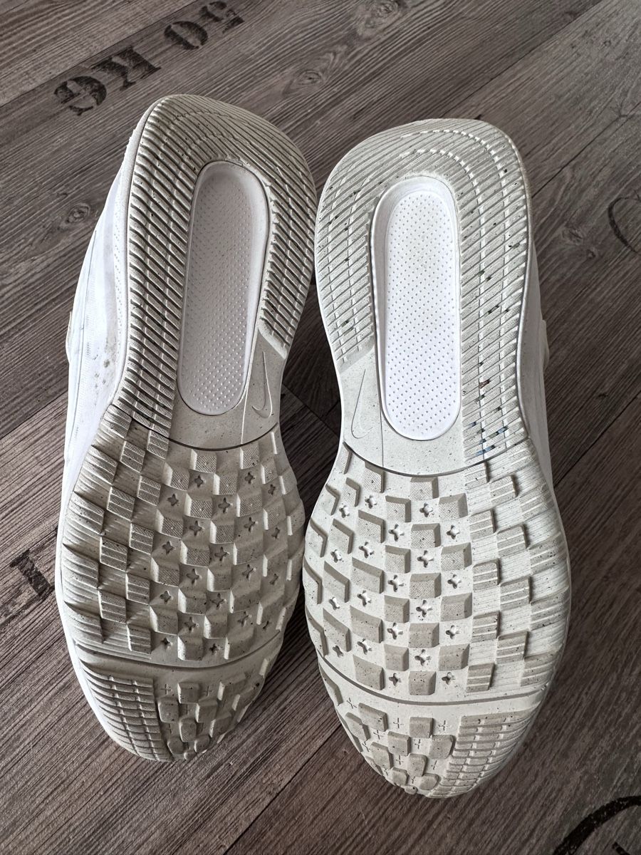 Nike Herrenschuhe: Nike Star Runner Sneaker, weiss, Gr. 35 – Gebraucht aus Ostermundigen von Alora78 2