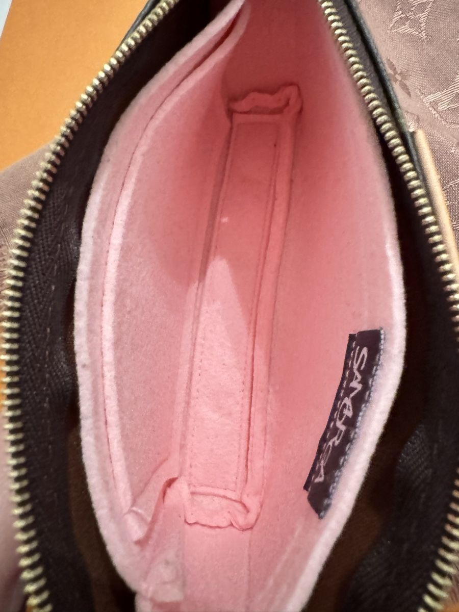Louis Vuitton Taschen: Ab 1 Louis Vuitton Pochette der Multi Pochette Accessoires – Gebraucht aus Bern von  6