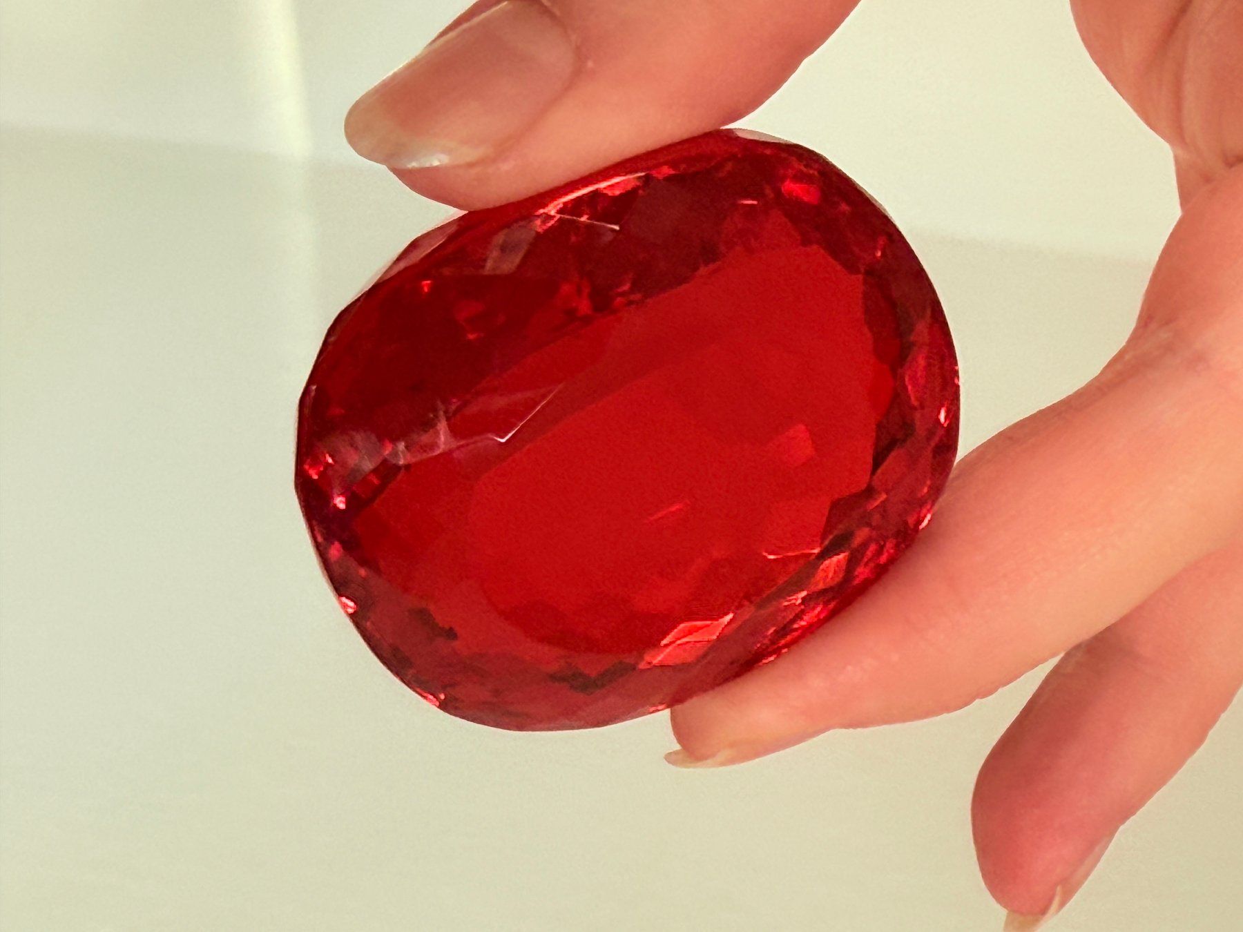 Pietre preziose: 415.30 Ct Certified Red-Orange Cushion Cut Loose Gemstone – Nuovo e nell'imballaggio originale da Genève venduto da AWWA 7