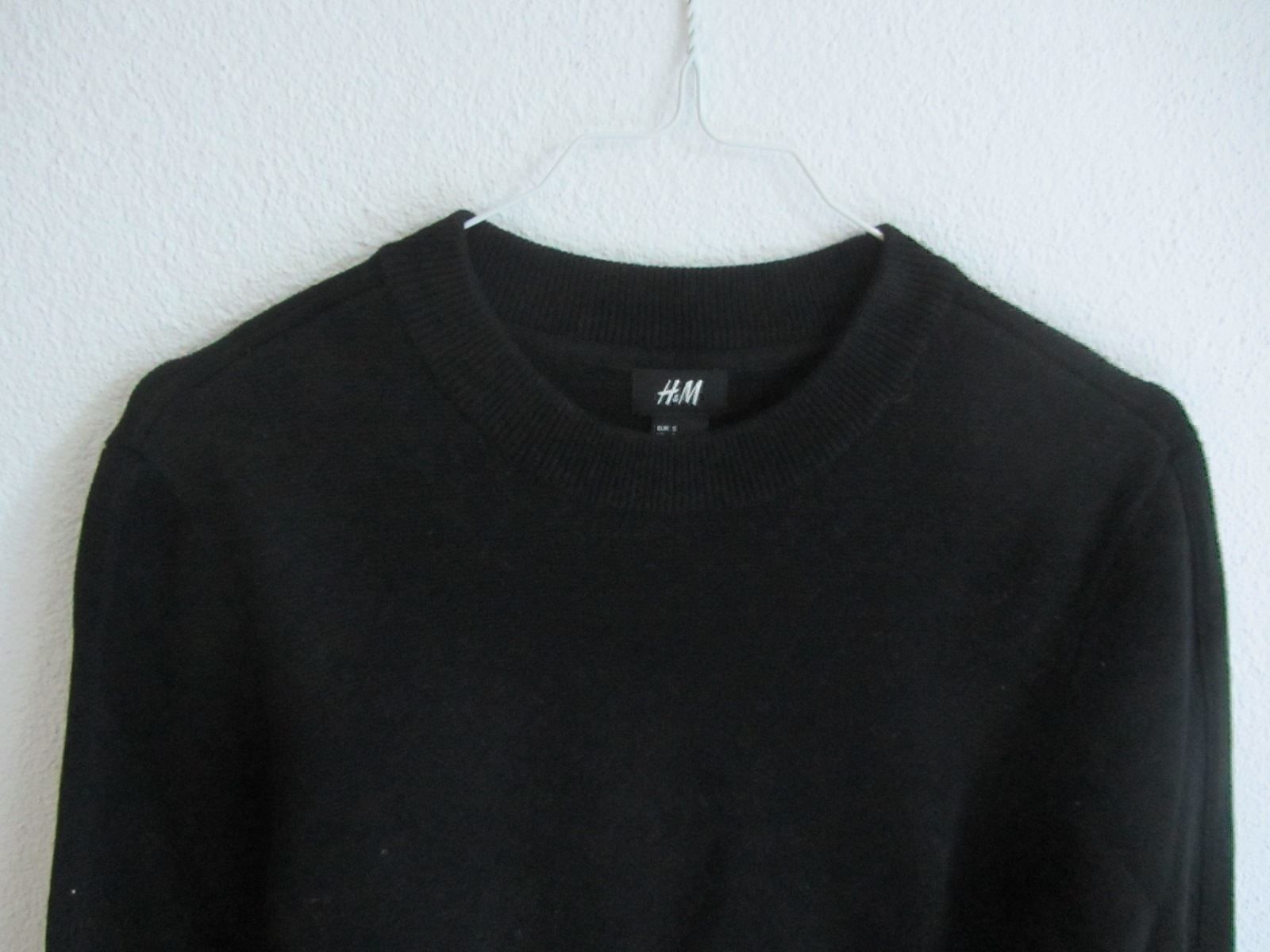 H&M Pulls & Sweat-shirts: Pullover schwarz - S – D'occasion à Zürich par Diazaio 1