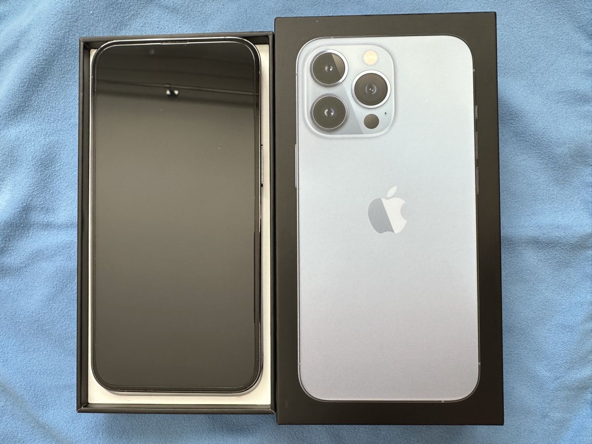 Apple Telefoni cellulari / Smartphones: IPhone 13pro / 128gb / Sierra blue – Usato da Mauren venduto da alan.meier 2