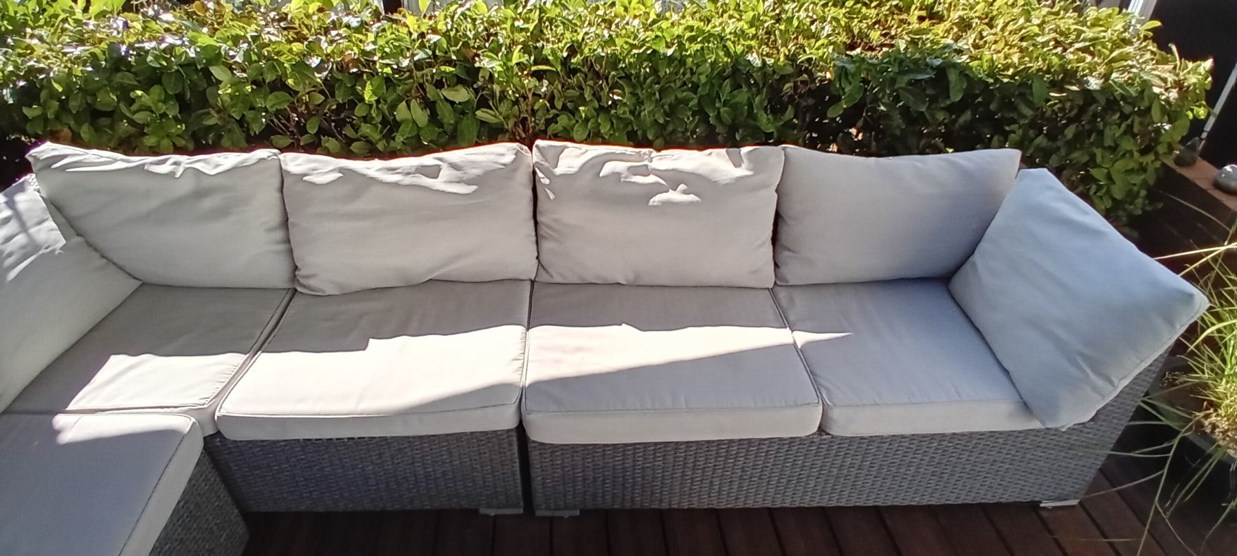 Divani: Gartenloung Ecksofa mit Tisch grau gebraucht – Usato da Gossau ZH venduto da gecko-7 6