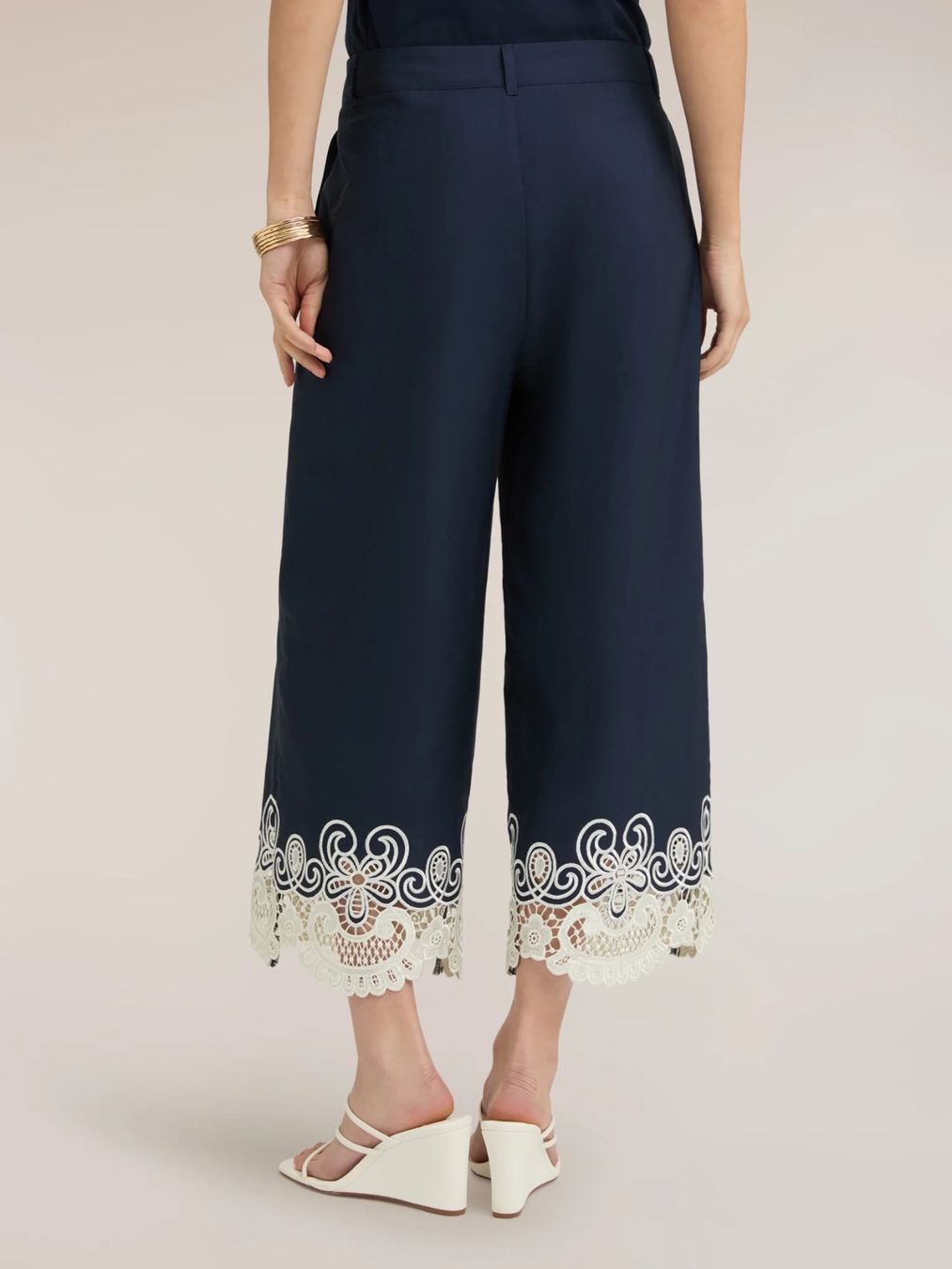 Pantaloni: Hose mit Spitze NEU – Usato da Maroggia venduto da Luca_Ferrario 1