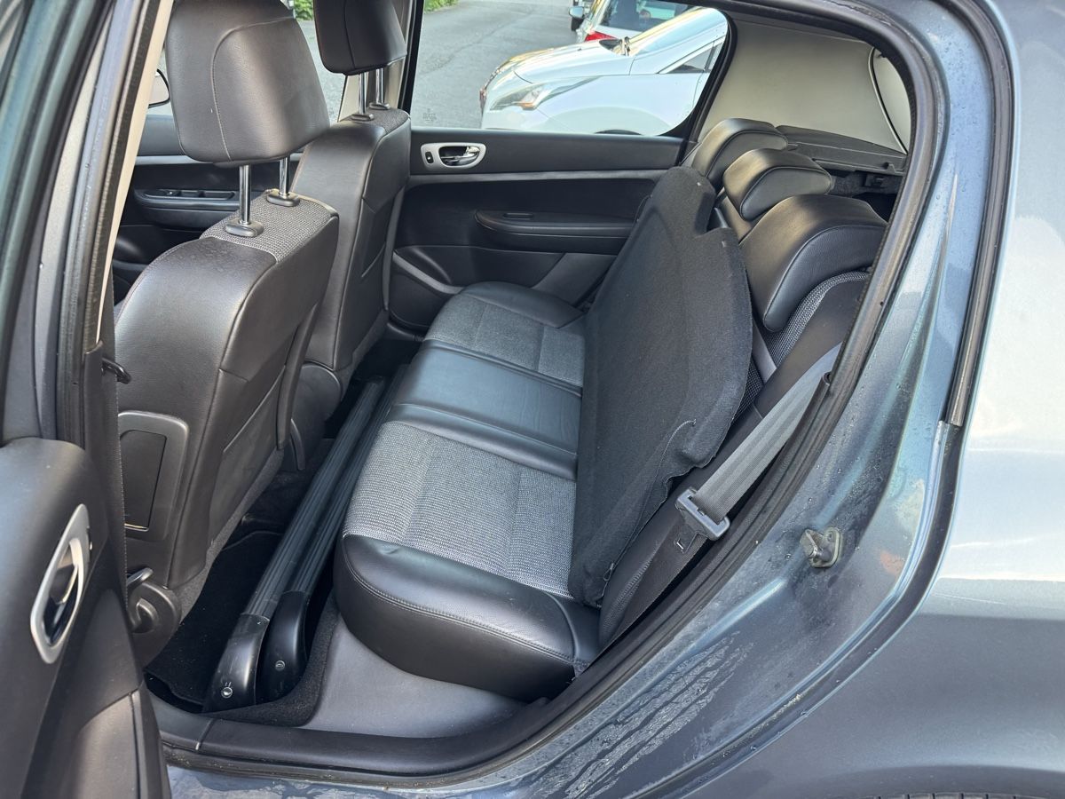 Peugeot Automobili: Peugeot 307 2.0i 140 PS – Usato da Thun venduto da ZS7 7