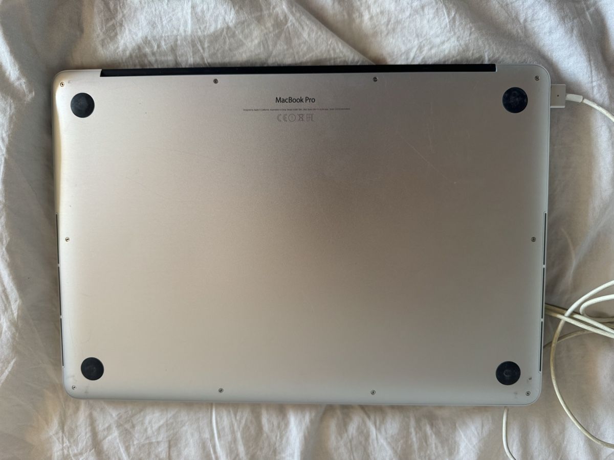 Apple Notebook: Macbook Pro 15” Mid-2015 256GB – Usato da Lengnau AG venduto da edu_6xjl 2