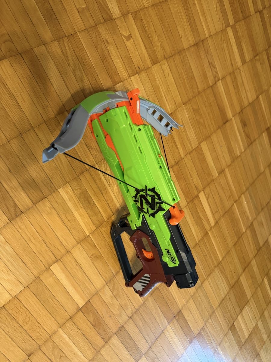 Nerf Giocattoli: NERF Zombie Strike Crossfire Bow Blaster, Gebraucht – Usato da Berikon venduto da mar_52st 1