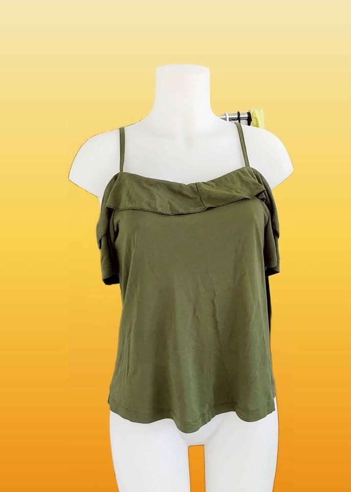 T-shirt: Sommertop, Olive Gr. 38, Offshoulder – Nuovo (secondo la descrizione) da Aarburg venduto da Hystoria