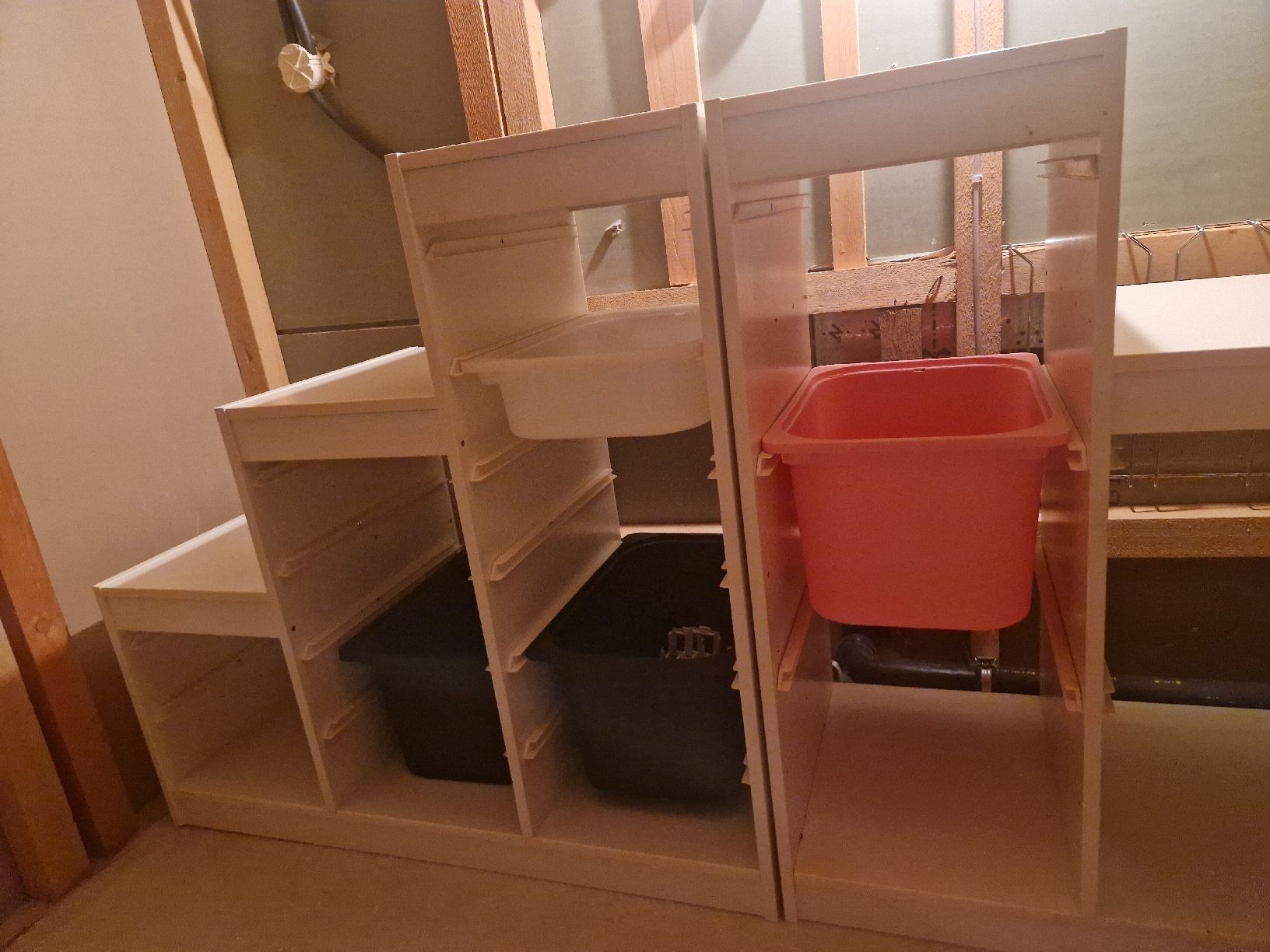 Ikea Contenitori & Simili: Ikea 3x Regal weiss mit Boxen  – Usato da Wallisellen venduto da GCR01