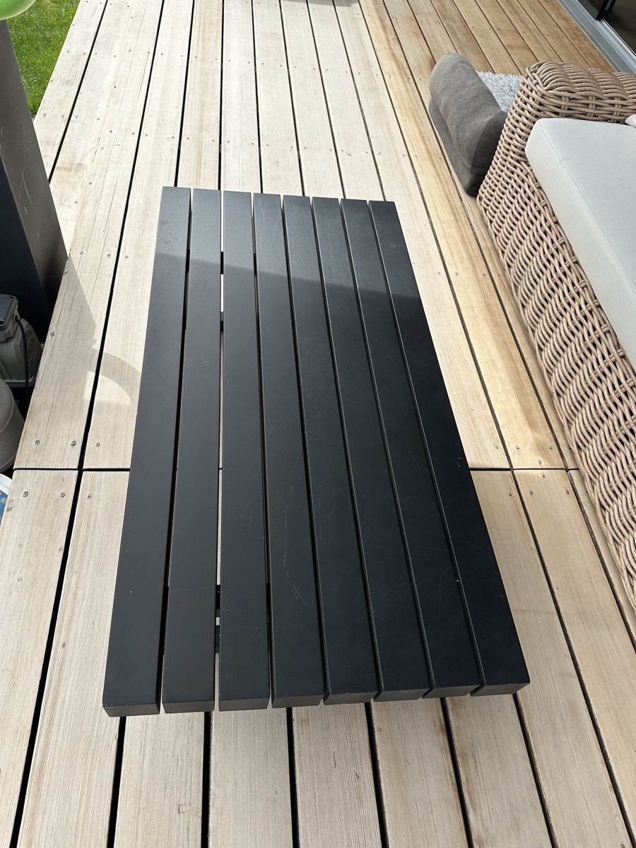 Tavoli: Gartentisch schwarz Metall mit Gebrauchsspuren – Usato da Volketswil venduto da R74 1