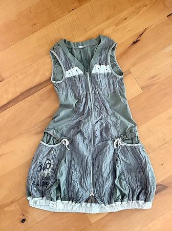 Ausgefallenes Kleid für Damen Gr. S/M