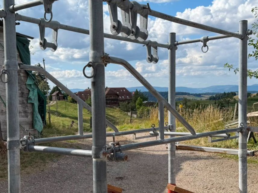 Tutti gli attrezzi: Hufpflegestand für Pferde – Usato da Eriswil venduto da polytrac02 2