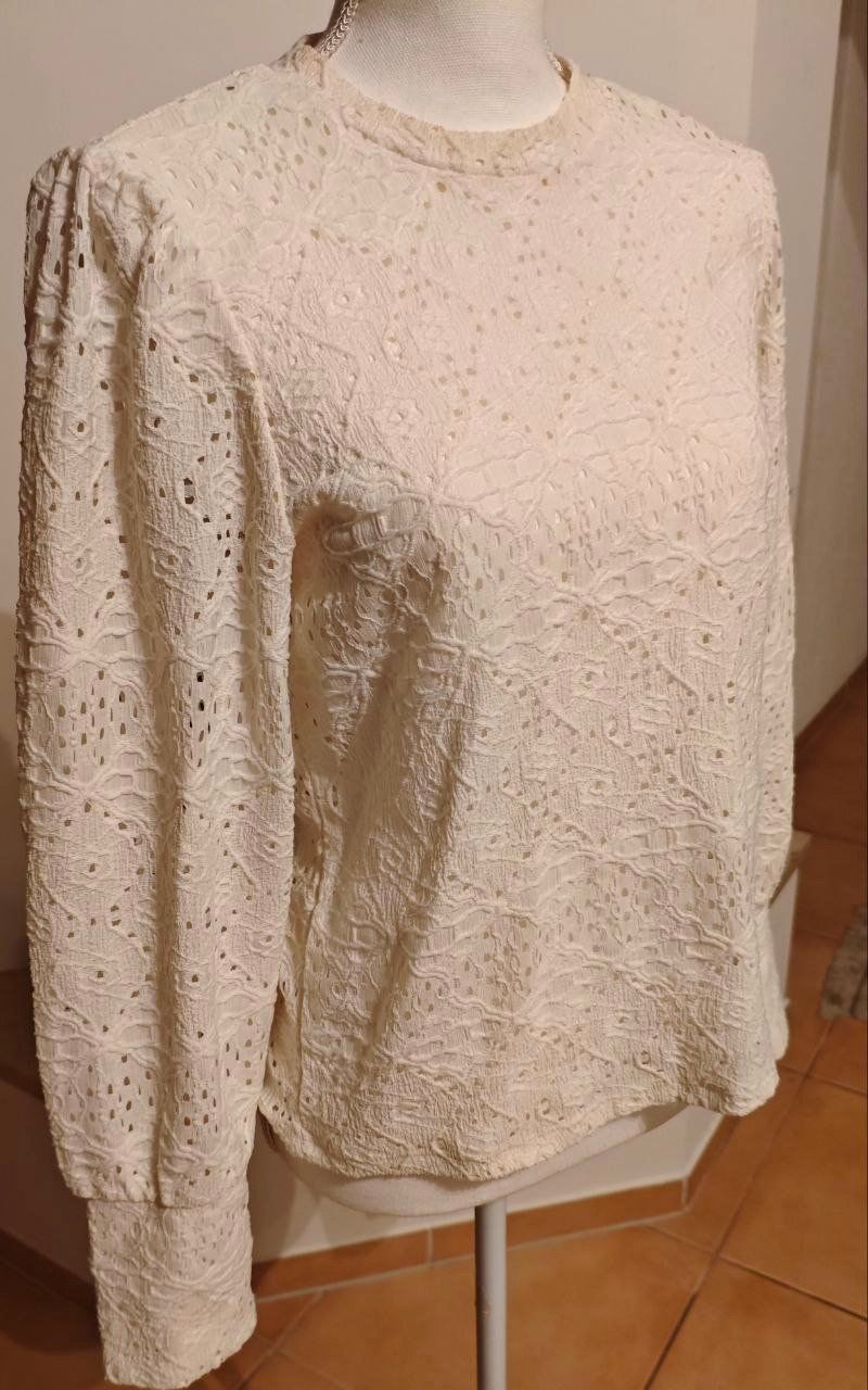 Camicette: ELEGANTE SPITZEBLUSE OBJEKT, GR.S WEISS, LANGARMIG – Nuovo (secondo la descrizione) da Weiningen ZH venduto da actera 2