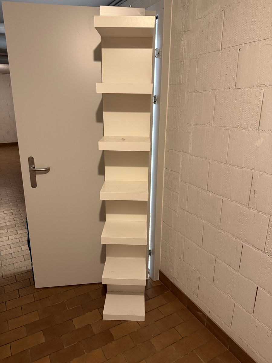 Ikea Scaffali: Gratis Ikea Wandregal in weiss – Usato da Aarberg venduto da simikat 1