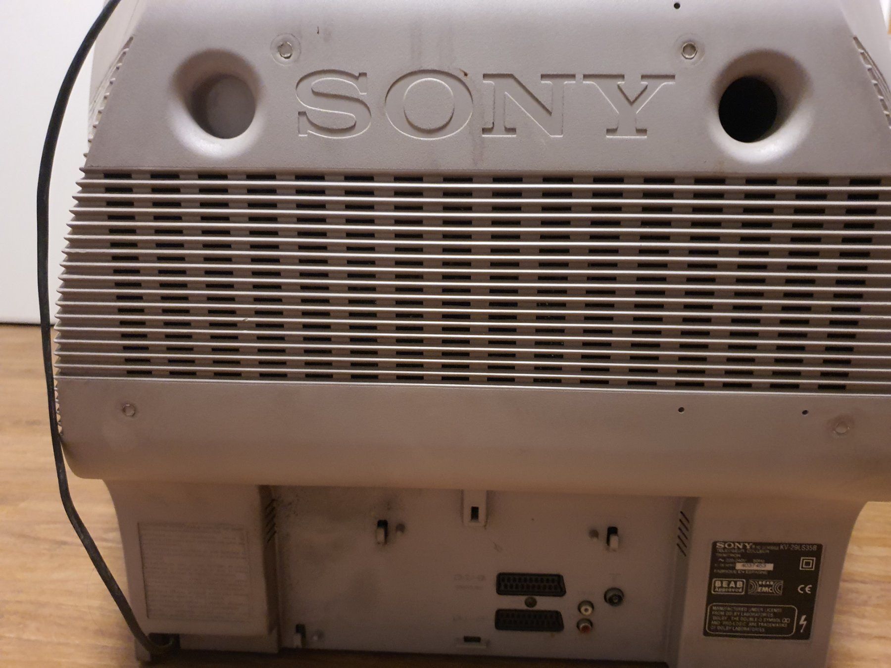 Sony Appareils TV: SONY KV-29LS35B Trinitron CRT TV – D'occasion à Bachenbülach par RGB-out 6