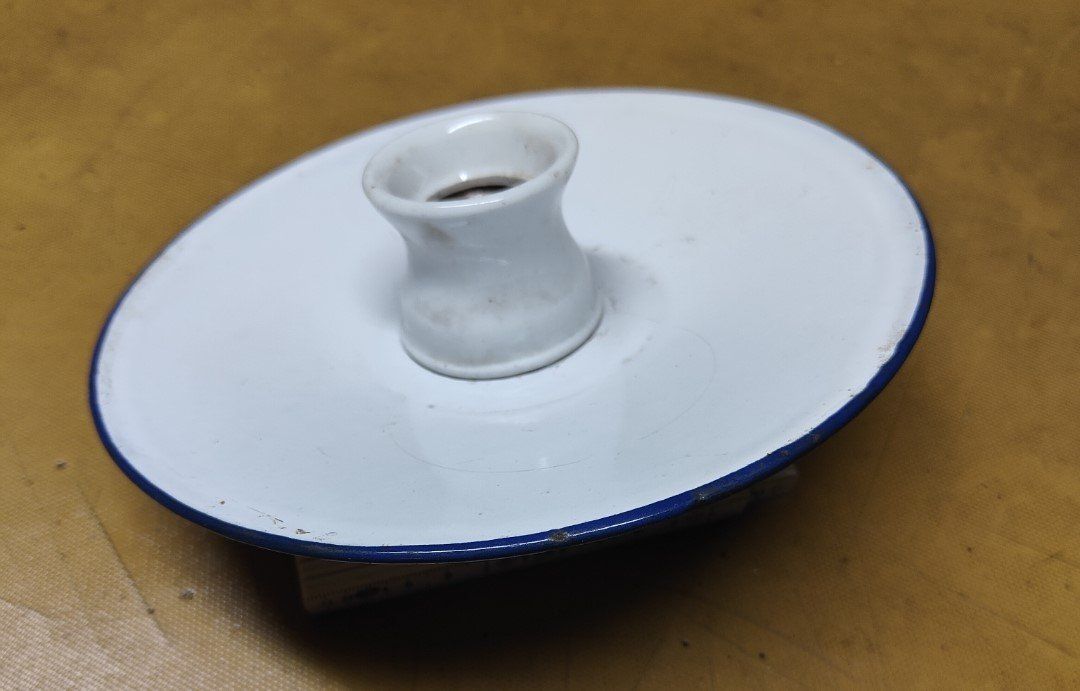 Lampadari & plafoniere: Vintage Emaile-Lampe – Usato da Sigriswil venduto da Ricola1977 1