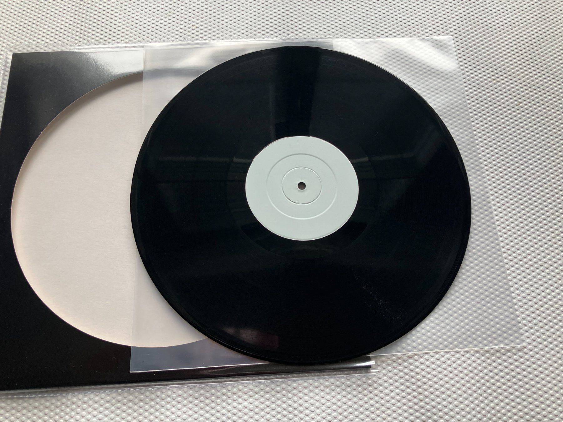 Schallplatten: SNTS – Gebraucht aus Aarwangen von Jukebox3 3