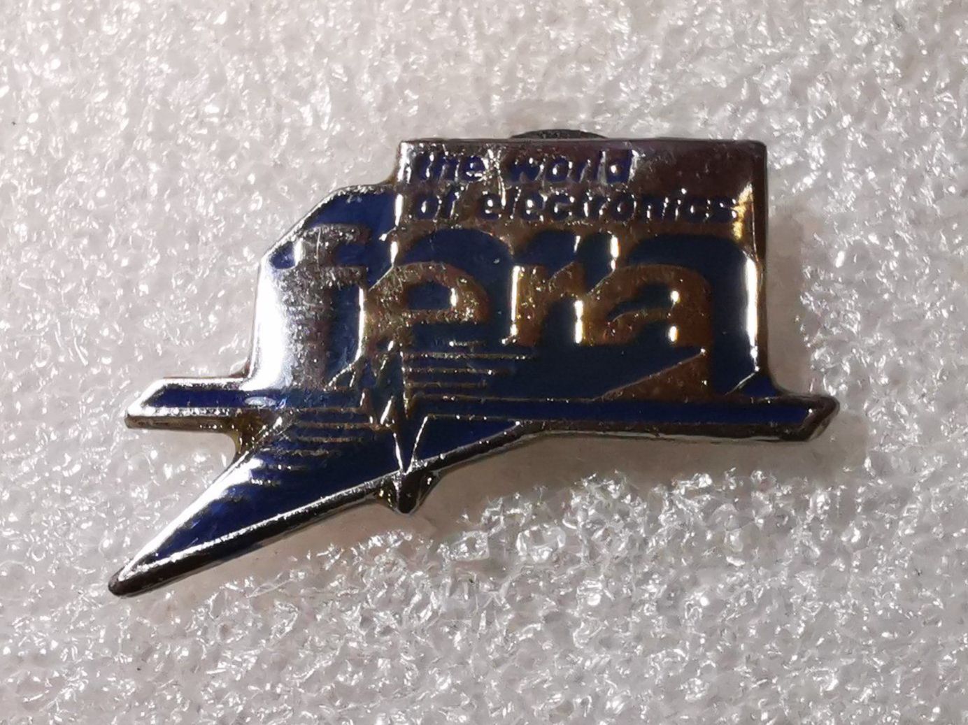 Placchette & Badge: Ansteckpin 14: fera – Usato da Oppligen venduto da Pin-Fall-Shop