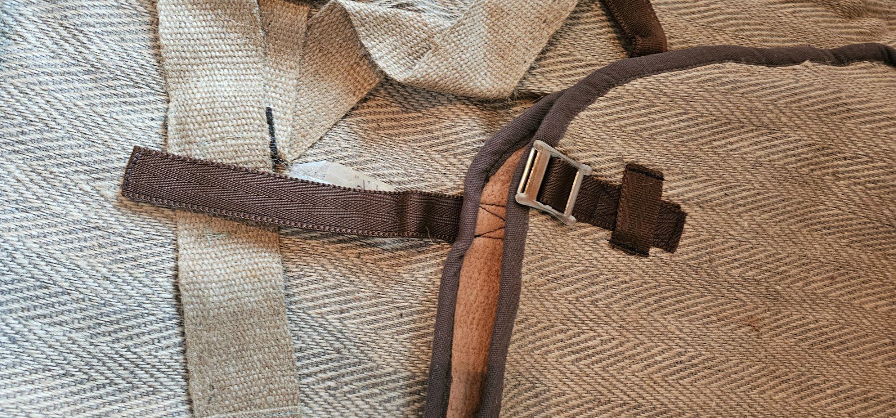 Decken: Pferdedecke für den Stall NEU – Neu (gemäss Beschreibung) aus Tuggen von man_qk6c 1