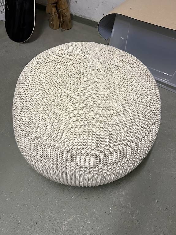 Sgabelli: Sitzhocker Pouf – Usato da Kerns venduto da sar_8dz9