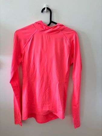Pull moulant de sport rose taille S-M