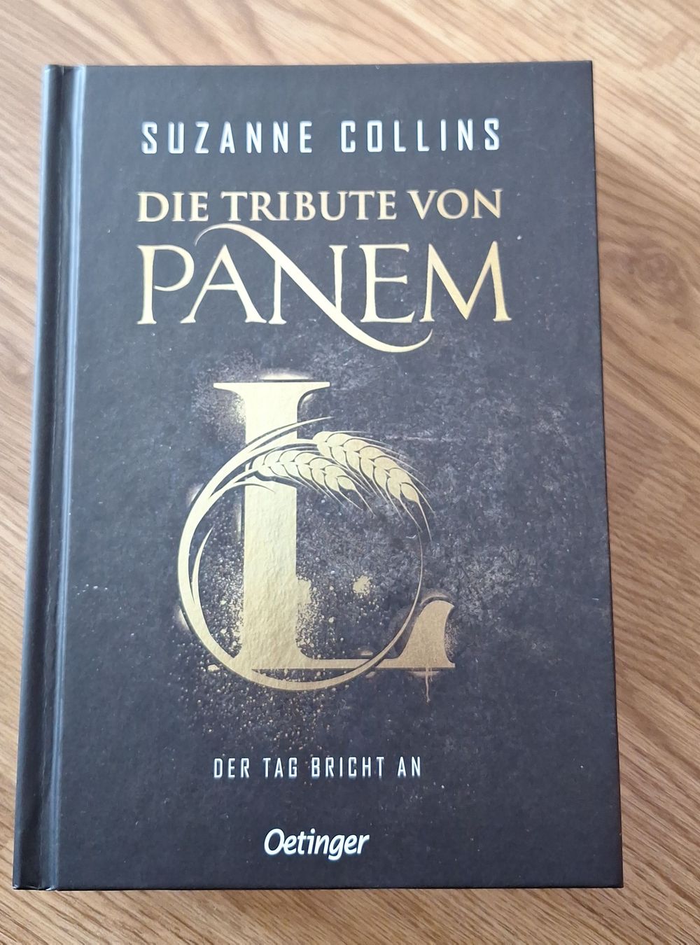 Libri: Die Tribute von Panem: Der Tag bricht an – Usato da Reinach AG venduto da beatbox1977