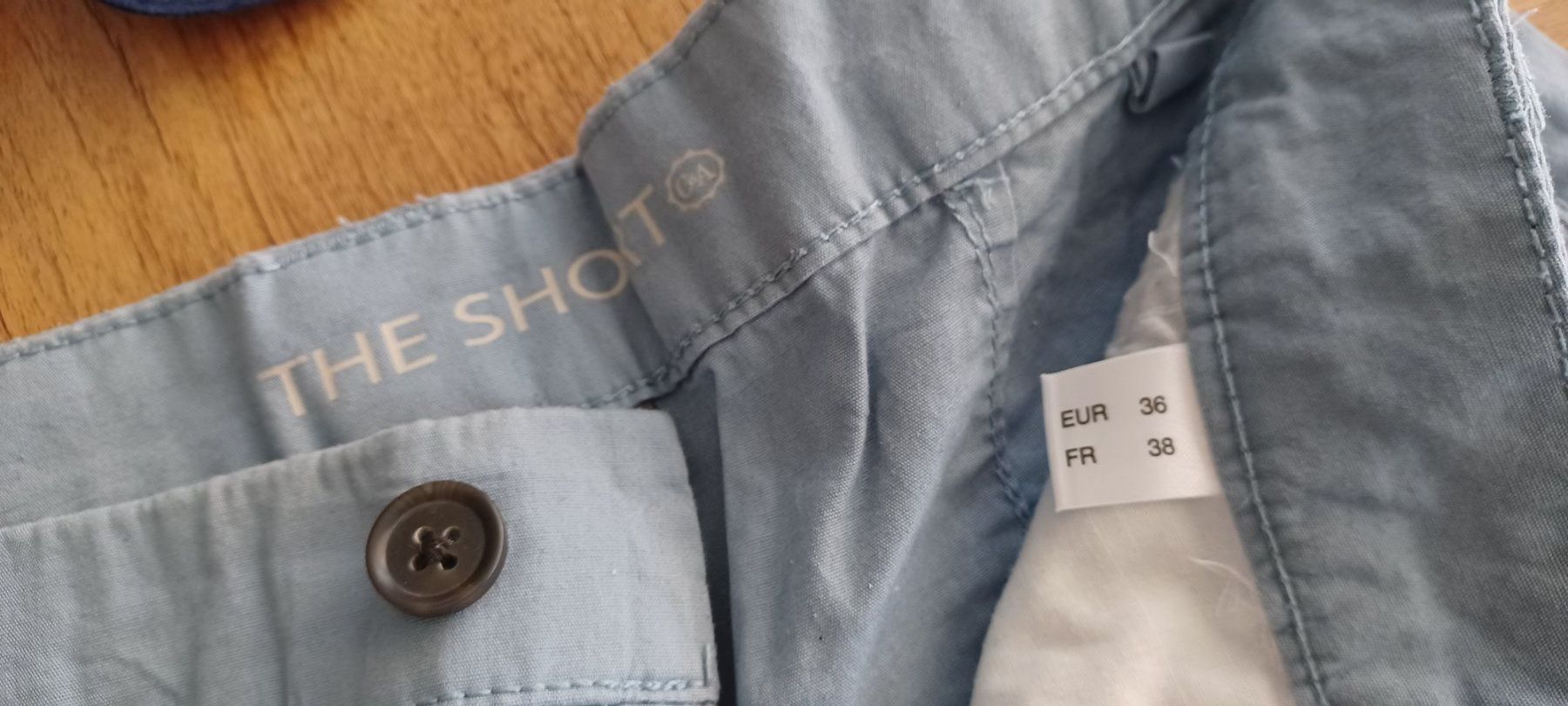 C&A Pantaloni: Damenshorts – Usato da Menziken venduto da Nikkimcanton 1