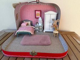 Haus-Köfferchen mittel/rot für eine Maileg Maus