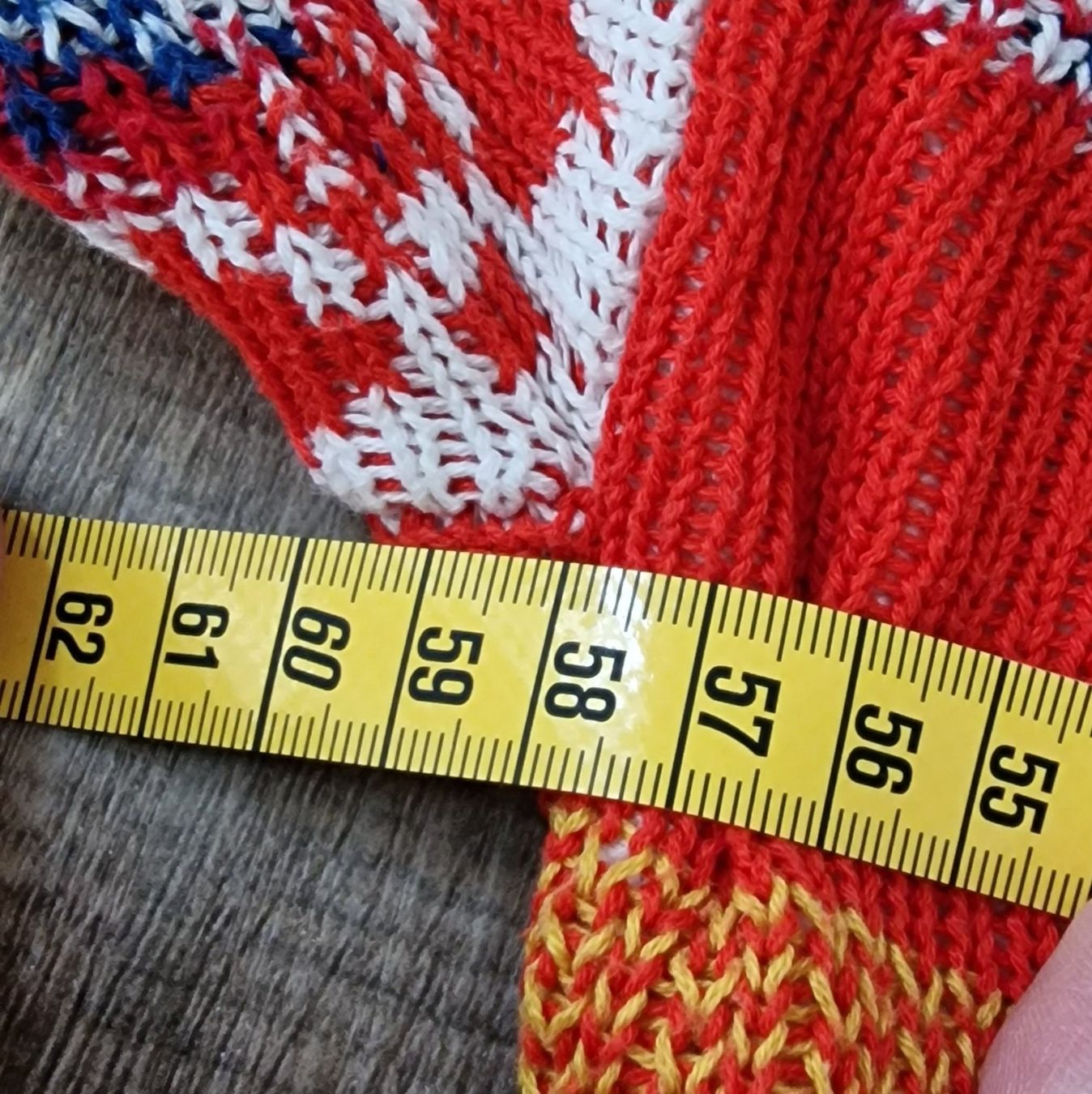Esprit Pullover & Sweatshirts: ESPRIT Pullover mit skandinavischen Muster – Gebraucht aus Olten von papalbina 3
